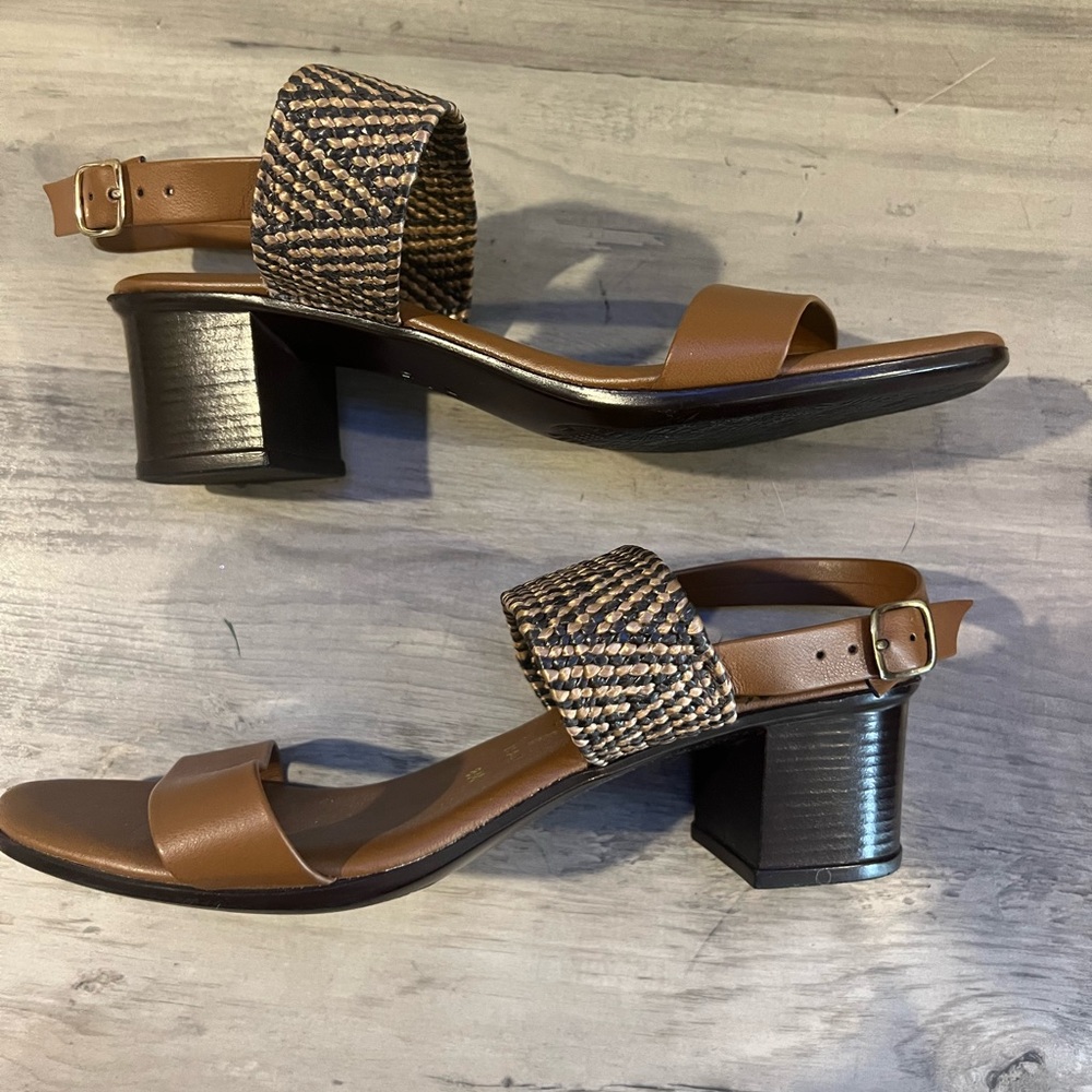 Cognac sandals
